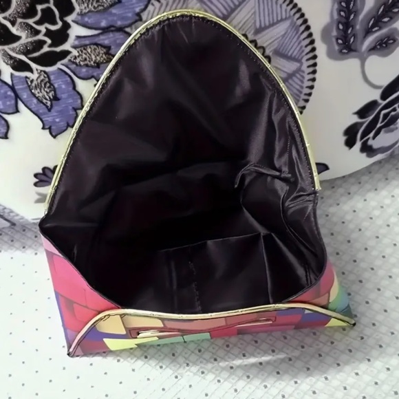 Beautiful Clutch Handbag Multi-Colored- Brand New - Picture 3 of 5